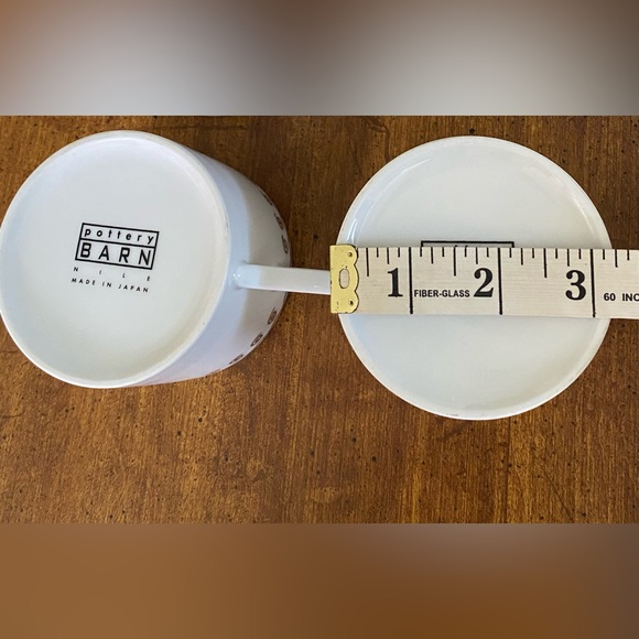 Pottery Barn Nile - Set of 2 Coffee Cups (White and Gold) - Picture 4 of 7